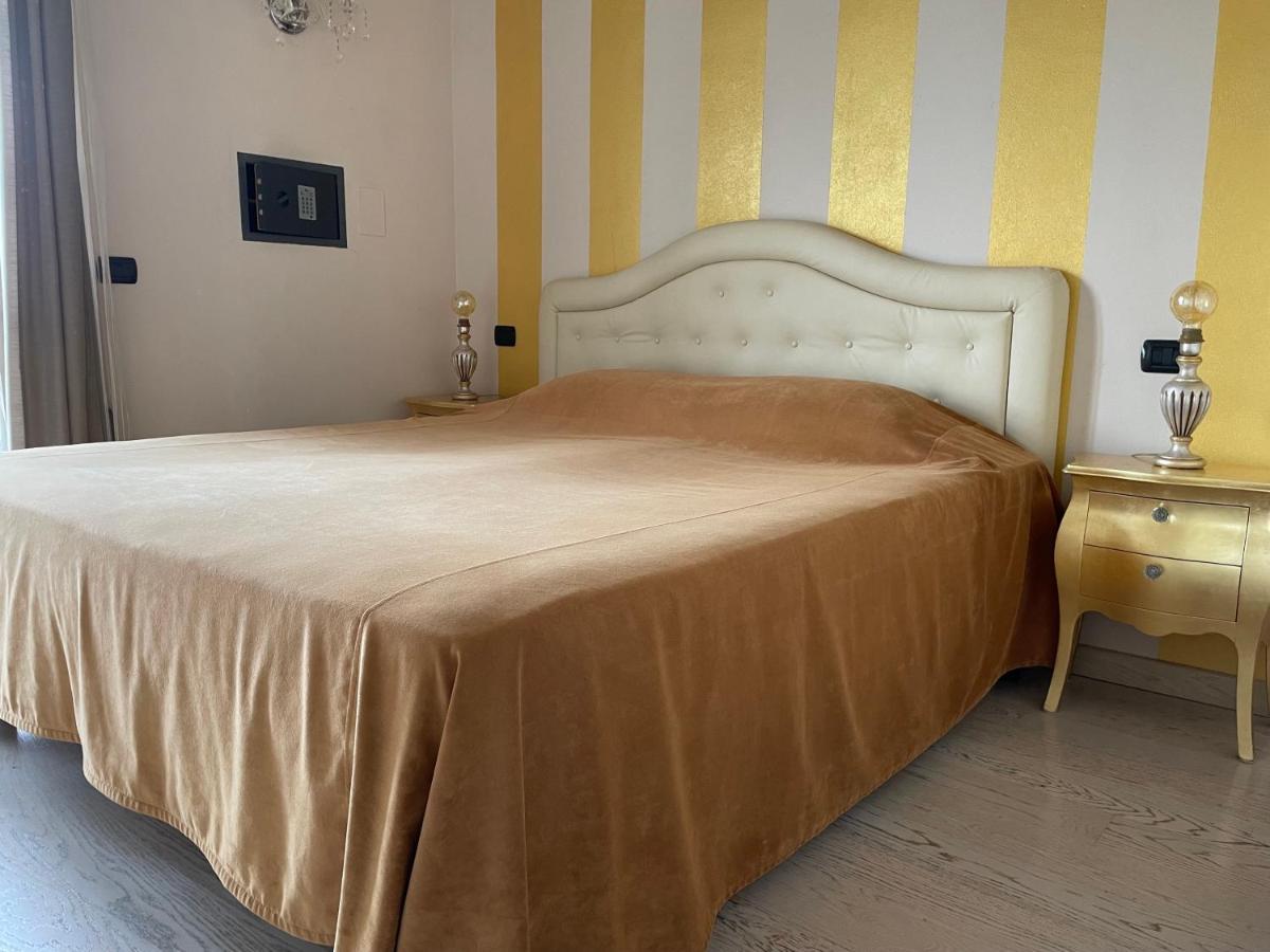 Residence Alexandra Stay 시르미오네 외부 사진