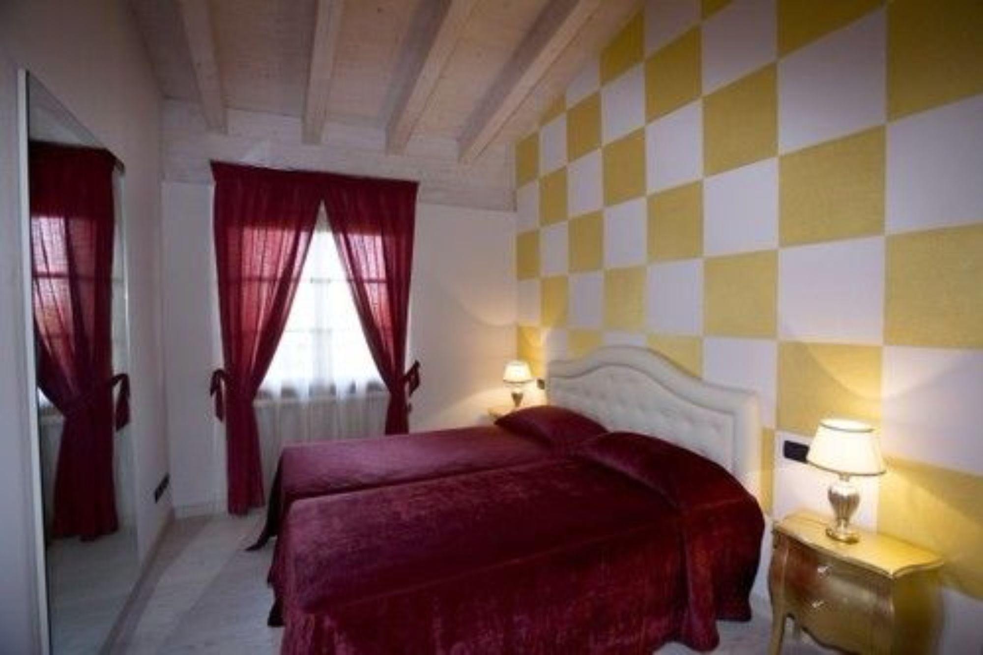 Residence Alexandra Stay 시르미오네 외부 사진