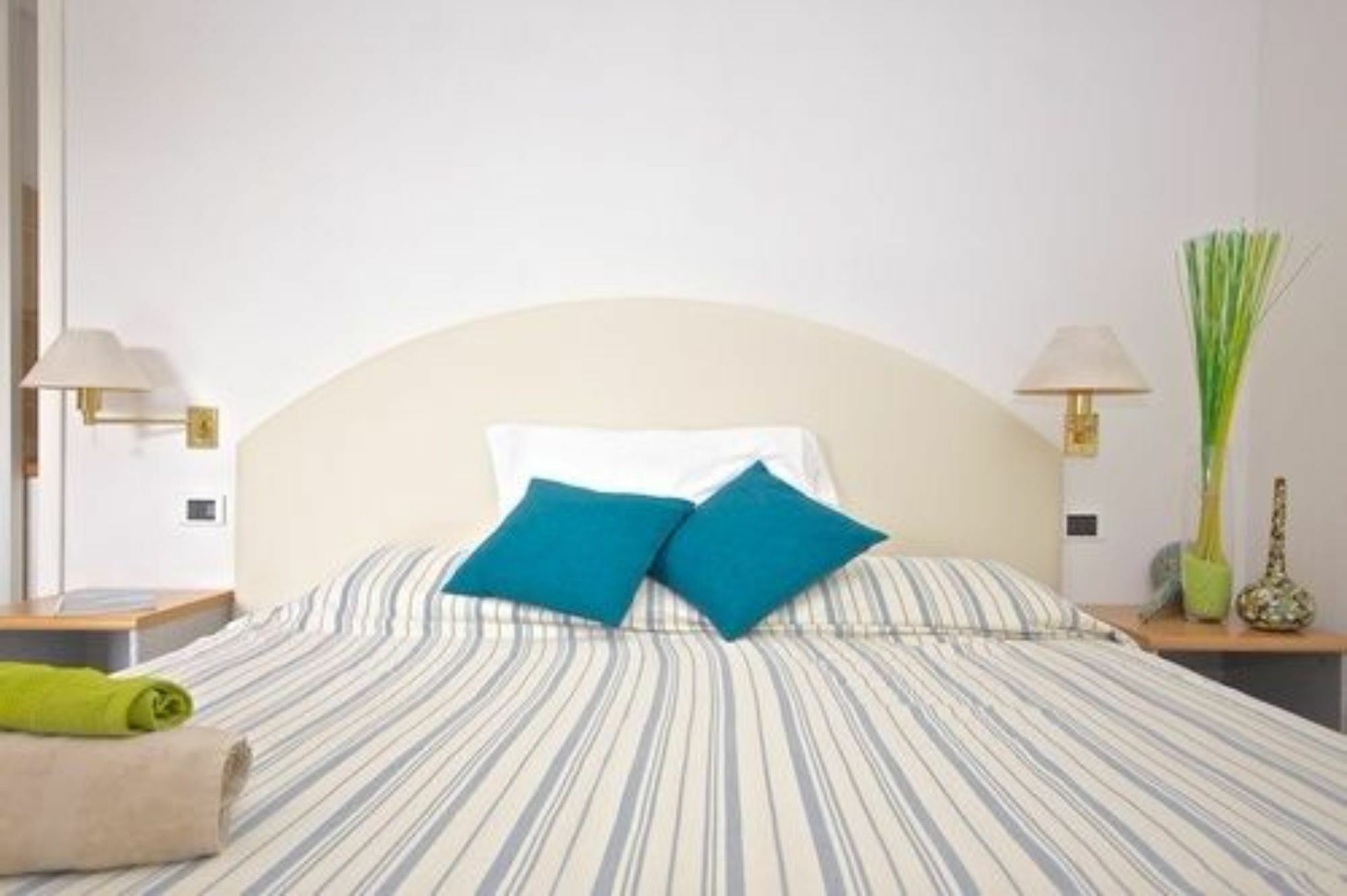 Residence Alexandra Stay 시르미오네 외부 사진